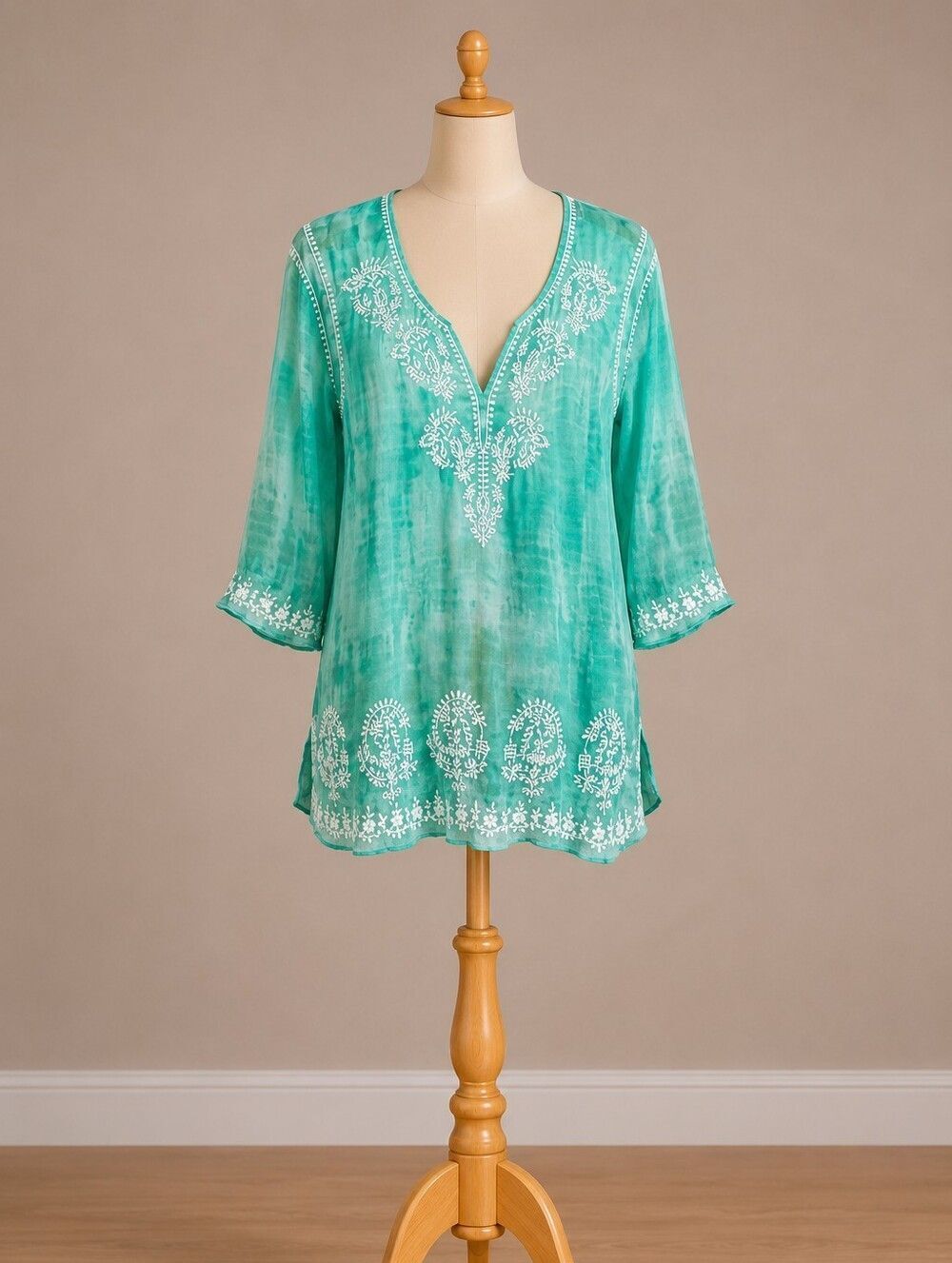 Chic Green Tunic with Embroidered Details